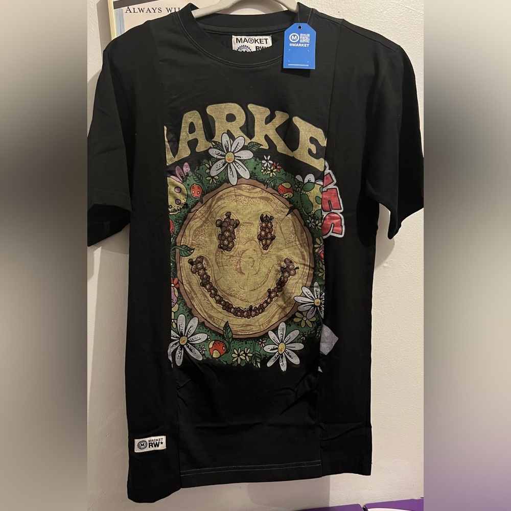 RW Market Reworked 3 Panel Tshirt - Picture 2 of 7